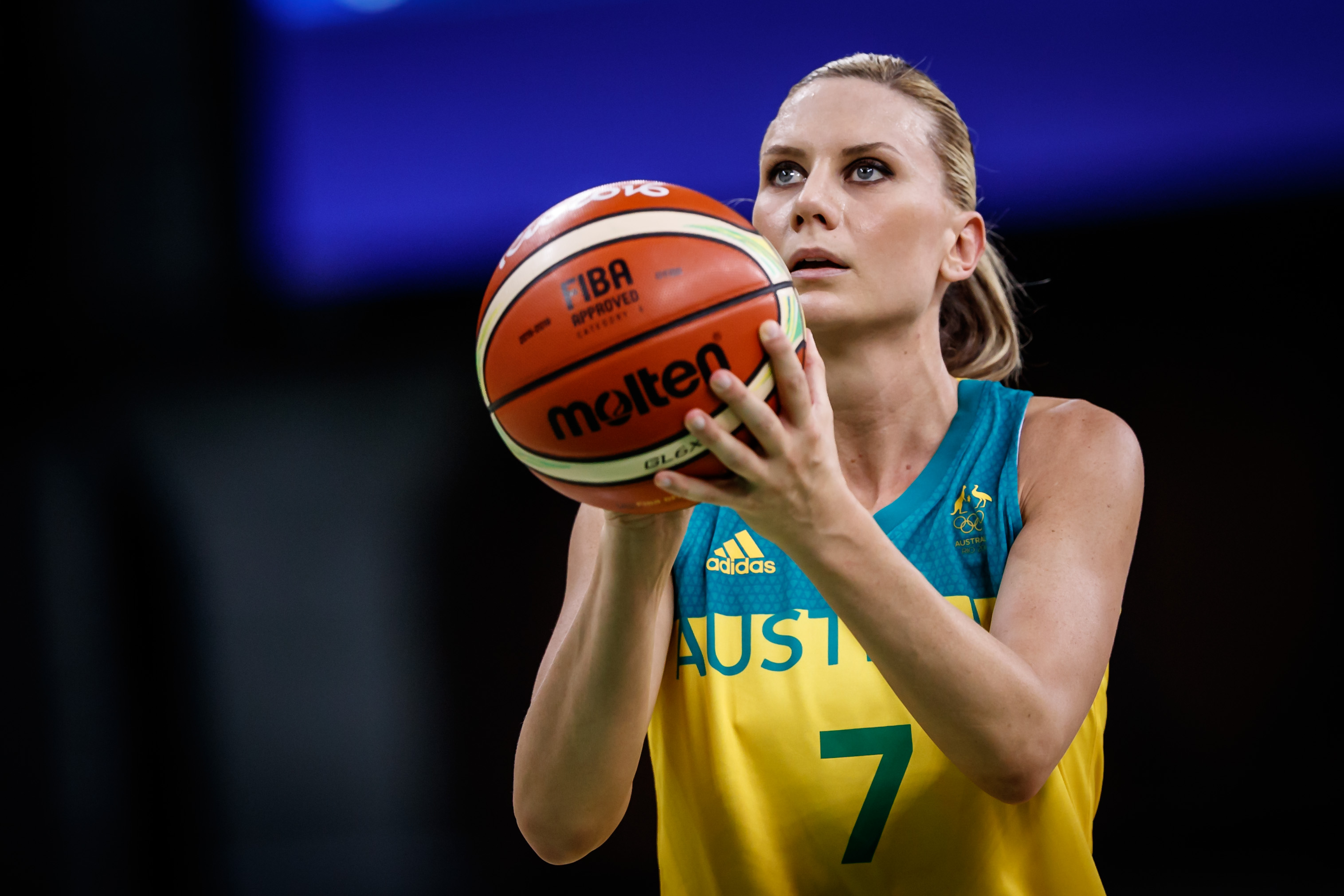 Penny Taylor inducted into Women s Basketball Hall of Fame